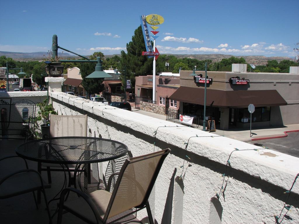 Cottonwood Hotel Exterior foto
